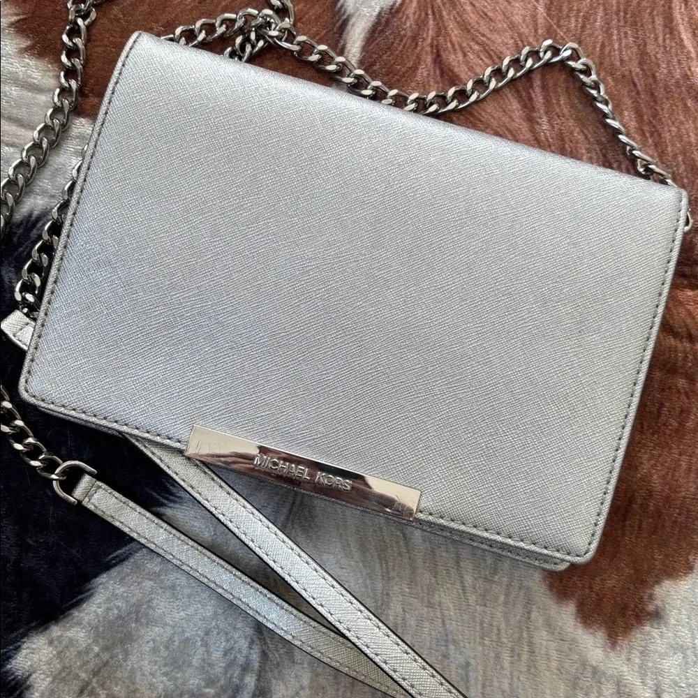 Michael Kors Genuine Leather Lana Wallet Clutch Bag Metallic Silver Crossbody